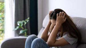 Knowing the Symptoms, Causes, and Types of Depression
